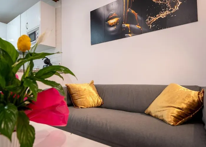 Cisneros Apartment
